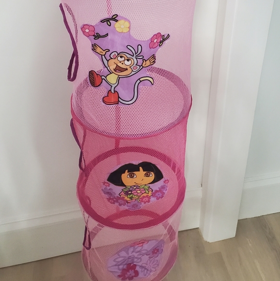 Dora the Explorer Hanging Closet Storage/Organizer - Picture 4 of 5